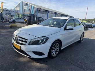Coche accidentado Mercedes A-klasse 180 CDI 80KW Navi Clima Led Xenon Ambition NAP 2014/3