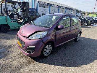 Peugeot 107 1.0 Active Airco Led 5-Deurs NAP picture 2