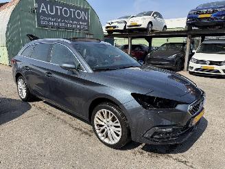 Schadeauto Seat Leon 2.0 TDI FR 110KW Autom. Pano Clima Navi Sportstourer Launch Edition 2021/2