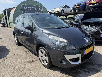 Renault Scenic 2.0 103KW Automaat Clima Navi Dynamique NAP picture 2