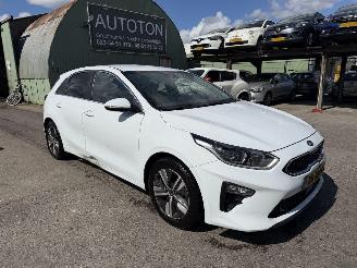 škoda osobní automobily Kia Ceed 1.0 T-GDI 88KW Clima Navi Led Xenon Camera DynamicPlusLine NAP 2019/6