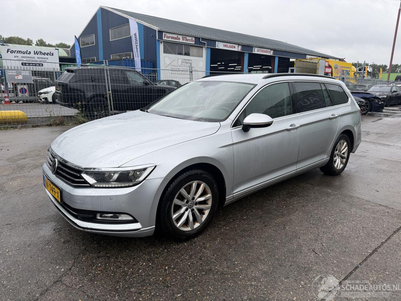 Volkswagen Passat 1.6 TDI 88KW Navi Clima Led Comfortline NAP