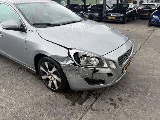 Volvo V-60 2.4 D6 AWD 158KW PHEV Autom. Schuifdak Clima Navi picture 17