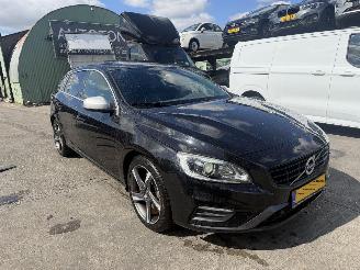 Unfallwagen Volvo V-60 2.4 D6 Twin Engine 162KW Autom. Schuifdak Clima Navi Camera Led R-Design NAP 2015/12