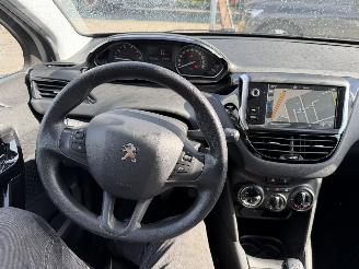 Peugeot 208 1.2 60KW Active Navi Airco 5-Drs picture 9