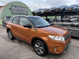 uszkodzony samochody osobowe Suzuki Vitara 1.6 88KW Automaat Exclusive Clima Navi NAP 2016/1