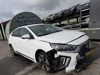 Voiture accidenté Hyundai Ioniq 1.6 GDI Hybrid Comfort Plus Clima Navi 2021/7