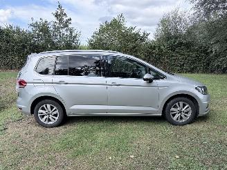 Volkswagen Touran HIGHLINE 5Pers picture 6