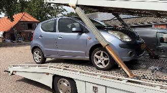 Nissan Pixo  picture 3