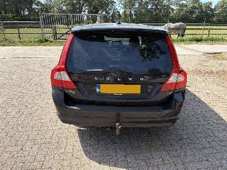 Volvo V-70 T4 AUTOMAAT picture 1