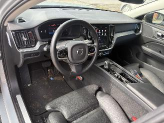 Volvo V-60 2.0 B4 PlUS DARK picture 16