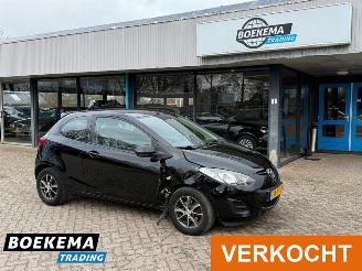 krockskadad bil auto Mazda 2 1.3 Cool Navigatie Airco 2011/4