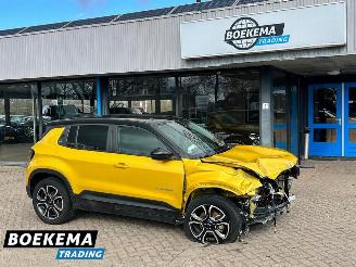 krockskadad bil auto Jeep Avenger Summit 54 kWh Carplay Navigatie Camera LED Keyless ACC 2024/3