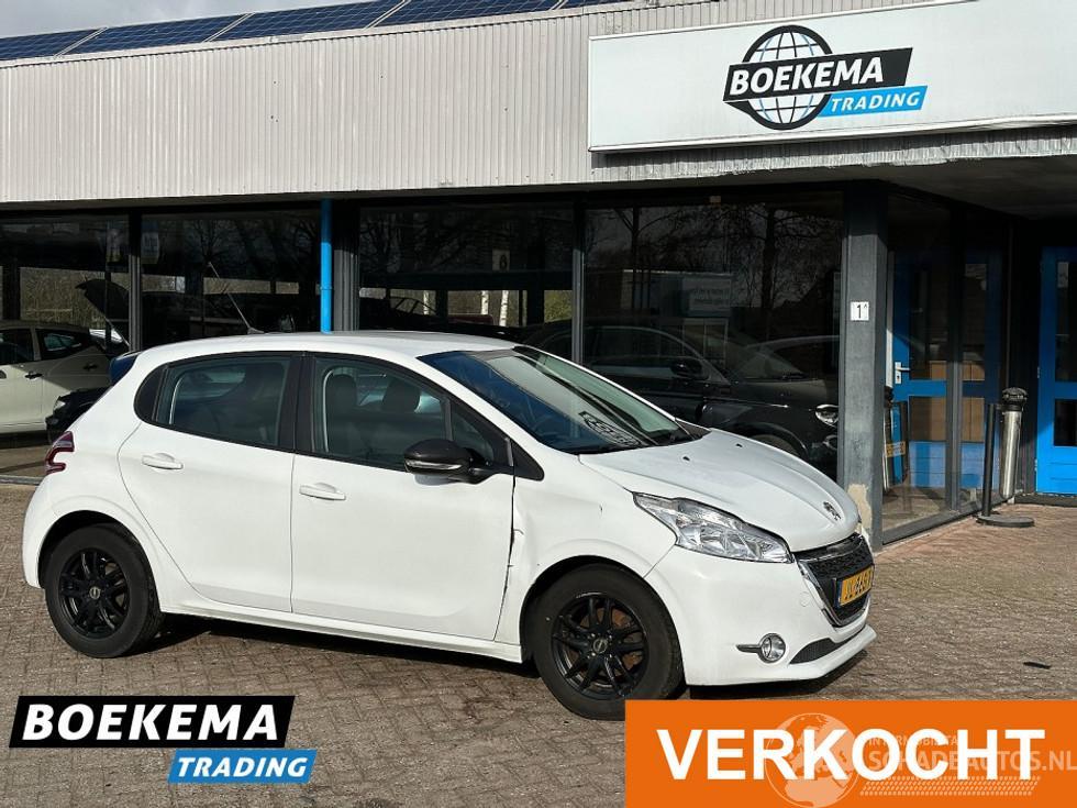 Peugeot 208 1.2 e-VTi Active Automaat Navigatie Climate