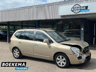 skadebil auto Kia Carens 2.0 CVVT X-ecutive 7p. Aut. Navigatie Climate Cruise 2008/2