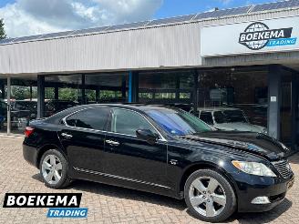 krockskadad bil auto Lexus LS Series 460 V8 Executive Xenon Keyless Memory Stoelverw/koeling 2007/8