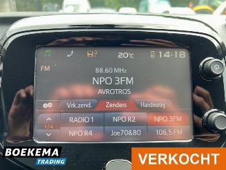 Peugeot 108 1.0 e-VTi Allure Navigatie Cruise Airco LM-Velgen picture 23