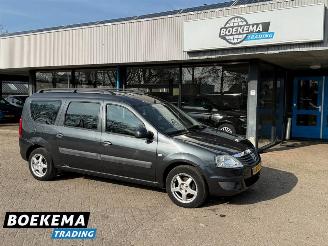 krockskadad bil auto Dacia Logan MCV 1.6 16V Lauréate 7-Persoons Airco 2010/4