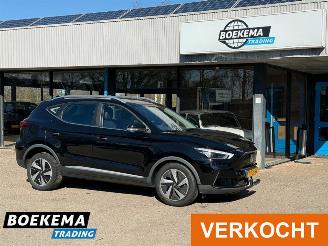 krockskadad bil auto MG ZS EV Long Range Luxury 70 kWh Panorama Navigatie Camera Keyless 2021/12