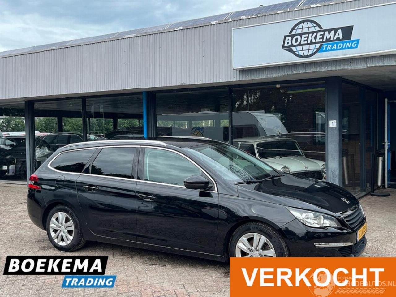 Peugeot 308 SW 1.6 HDI Executive Panorama Navi Climate Cruise PDC Trekhaak
