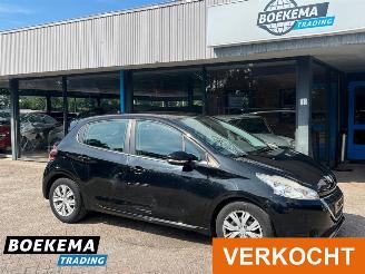 krockskadad bil auto Peugeot 208 1.2 e-VTi Automaat Cruise Airco 2013/11