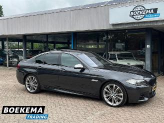 skadebil auto BMW M550 5-Serie M550XD xDrive High Exe Open-Dak Elec-Trekhaak Stoelverkoeling HUD Memory 2015/2