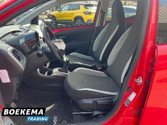 Toyota Aygo 1.0 VVT-i x-play Airco Camera Cruise Carplay picture 17