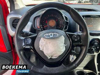 Toyota Aygo 1.0 VVT-i x-play Airco Camera Cruise Carplay picture 23