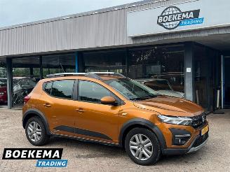 krockskadad bil auto Dacia Sandero 1.0 TCe 90 Comfort Navigatie Cruise Climate 2021/10