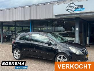 krockskadad bil auto Opel Corsa 1.4 16V Sport Airco Glazen Dak 2007/5