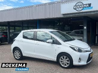 krockskadad bil auto Toyota Yaris 1.5 Full Hybrid Aspiration Climate Cruise Navi Camera 2014/9