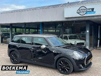 krockskadad bil auto Mini Clubman Cooper 1.5 Business Automaat Navigatie Climate Cruise NL-Auto! 2016/9