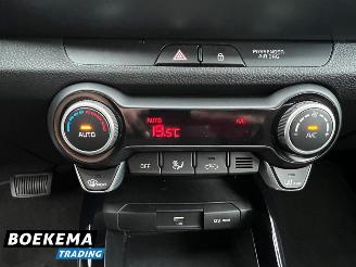 Kia Stonic 1.0 T-GDi MHEV Dynamic Automaat Navigatie Camera picture 29