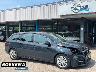 Schadeauto Peugeot 308 SW 1.2 PureTech Blue Lease Navigatie Climate Cruise 2019/7