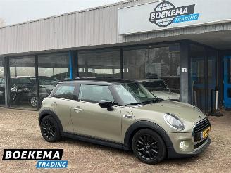 krockskadad bil auto Mini Cooper 1.5 Automaat Keyless Led Navi Cruise Airco 2019/11