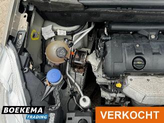 Peugeot Partner Tepee 1.6 VTi XT Rolstoel Lift Airco 5-Persoons picture 13