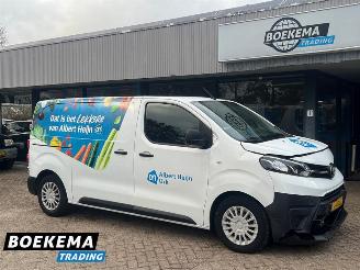 krockskadad bil bedrijf Toyota Proace 1.6 D-4D Cool Comfort 3-Pers Airco Cruise Trekh. 2017/5