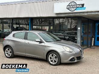 Alfa Romeo Giulietta 1.6 JTDm Distinctive Leer Climate PDC Trekhaak Cruise 2010/9