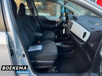 Toyota Yaris 1.5 Full Hybrid Aspiration Navi Climate Cruise Camera picture 18