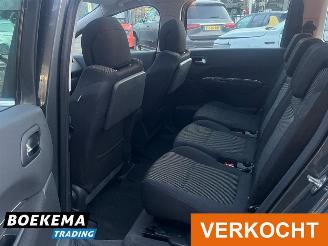 Peugeot 5008 1.6 THP ST Aut Panorama Navigatie Climate Cruise PDC Glazen dak picture 15