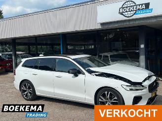 skadebil auto Volvo V-60 2.0 T6 Recharge AWD R-Design HUD Pano Keyless Led Navi Camera Stoelverw. 2020/12