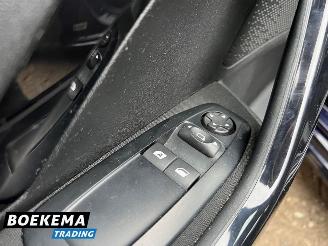 Peugeot 208 1.2 VTi Allure Led Navi Climate Cruise picture 17