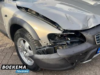 Volvo Xc-70 2.4 T Comfort Line 200 PK Leder Airco Cruise Trekh. picture 6