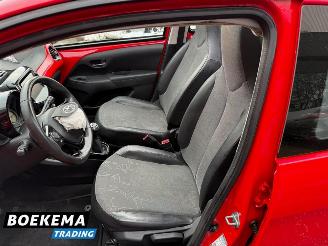 Toyota Aygo 1.0 VVT-i X-Wave Open-Dak Airco Cruise picture 12