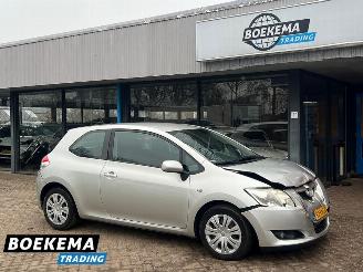 krockskadad bil auto Toyota Auris 1.3 Aspiration Navigatie Climate Trekhaak 2010/1