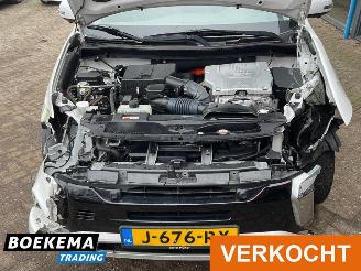 Mitsubishi Outlander 2.4 PHEV Intense+ Pano Leer Stoel/Stuurverw. Navi Camera PDC picture 10