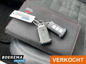 Mitsubishi Outlander 2.4 PHEV Intense+ Pano Leer Stoel/Stuurverw. Navi Camera PDC picture 29