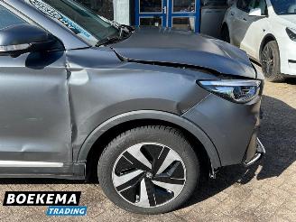 MG ZS EV Long Range Luxury 70 kWh Panorama Leer Camera Navigatie picture 7