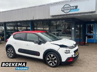 Vaurioauto  passenger cars Citroën C3 1.2 PureTech Shine Automaat Navigatie Cruise Climate 2018/12
