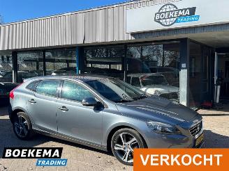 Unfallwagen Volvo V-40 2.0 D4 190PK Business Navigatie Cruise PDC Trekhaak 2014/9